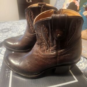 Lucchese Brown Ankle Boots with Embroidered Detail